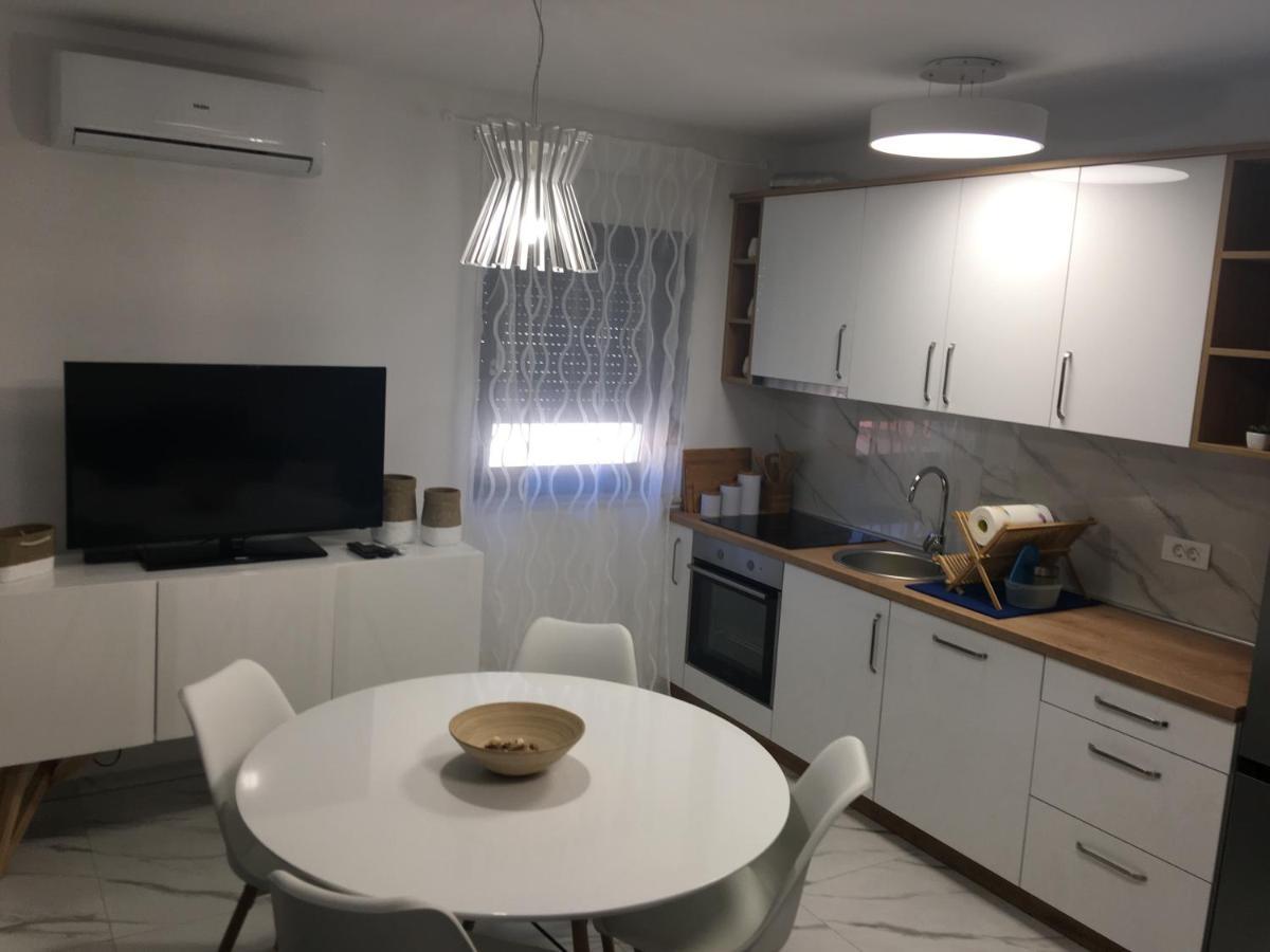 Apartmani Zlata Sveti Filip i Jakov Eksteriør billede
