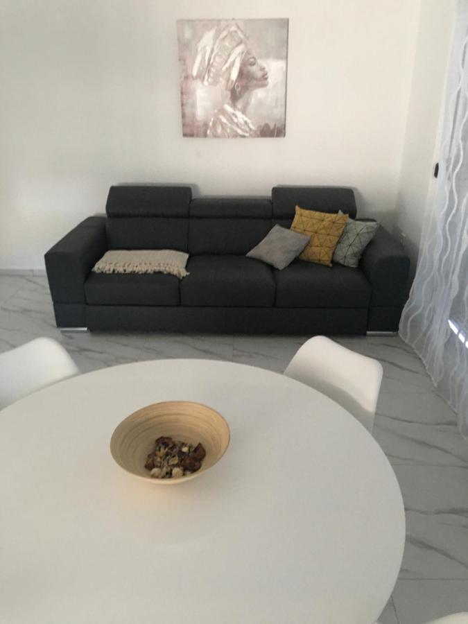 Apartmani Zlata Sveti Filip i Jakov Eksteriør billede