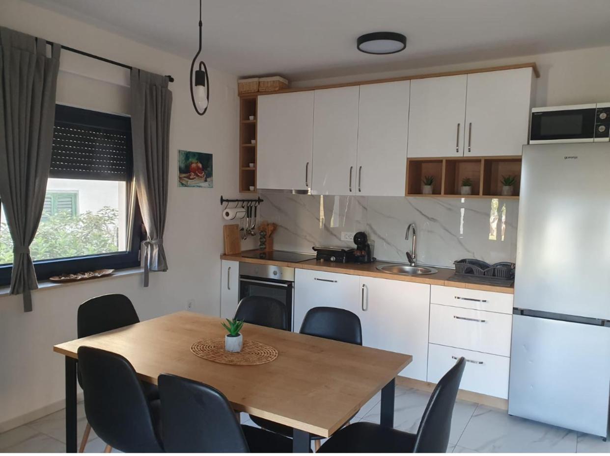 Apartmani Zlata Sveti Filip i Jakov Eksteriør billede