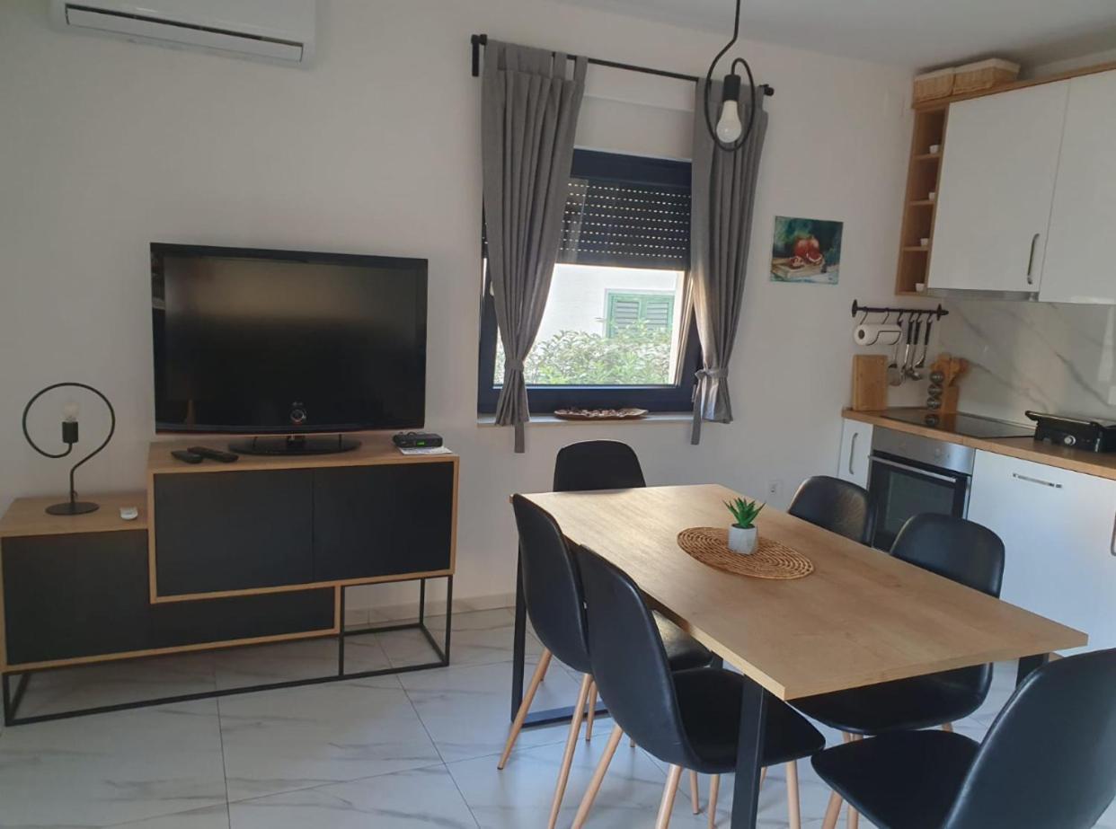 Apartmani Zlata Sveti Filip i Jakov Eksteriør billede